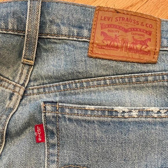 Levi's Wedgie Straight Fit Jean - Picture 4 of 5